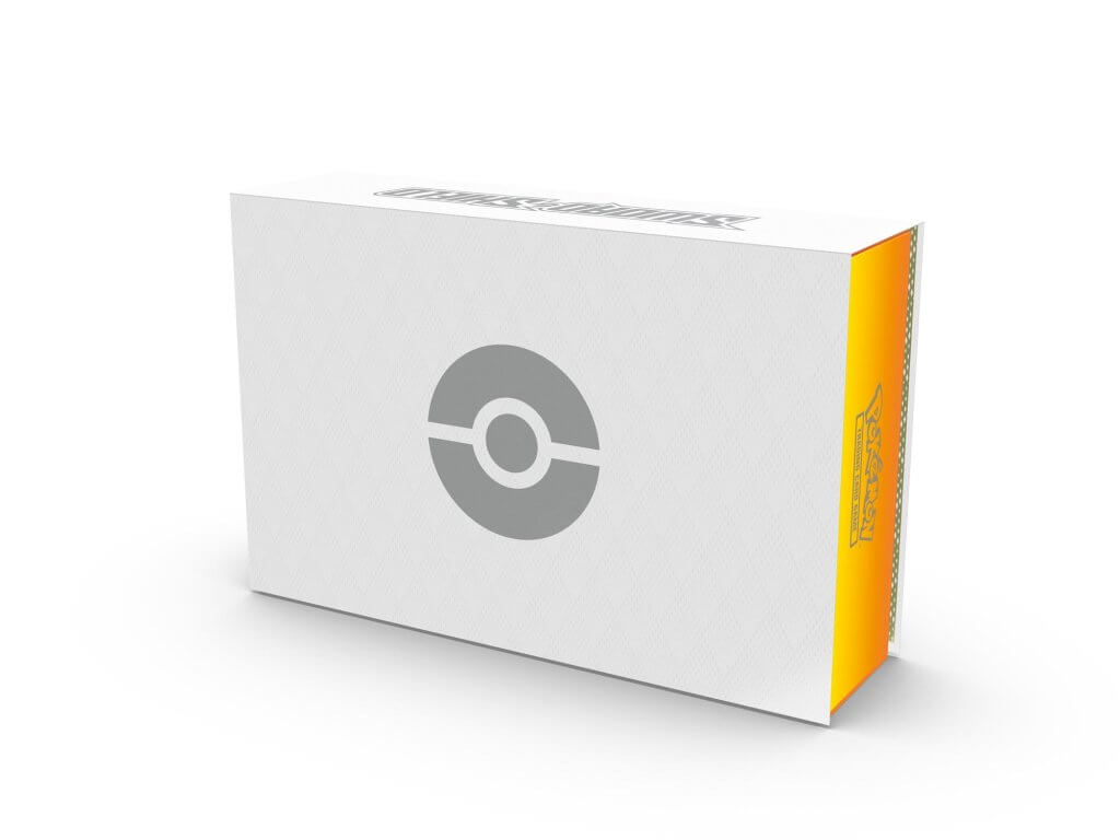 POKÉMON TCG: Ultra Premium Collection - Charizard Sealed Case